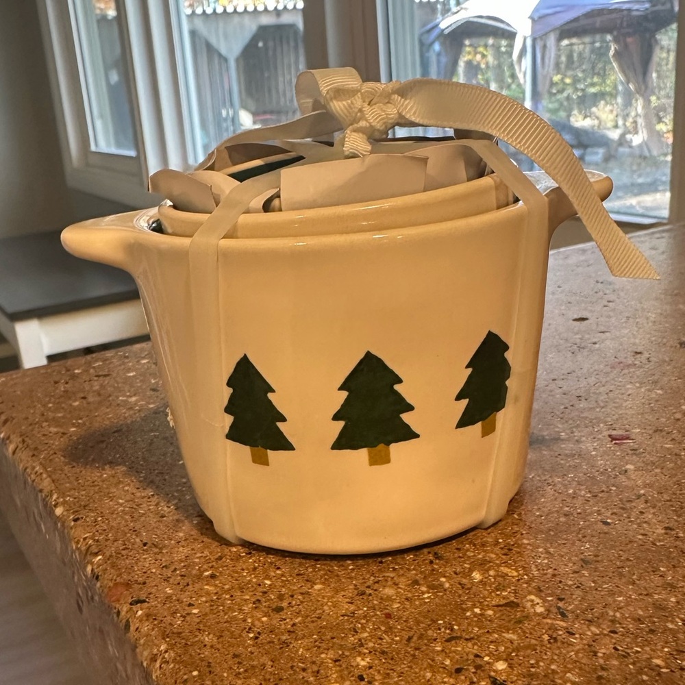 Rae Dunn tree measuring cups